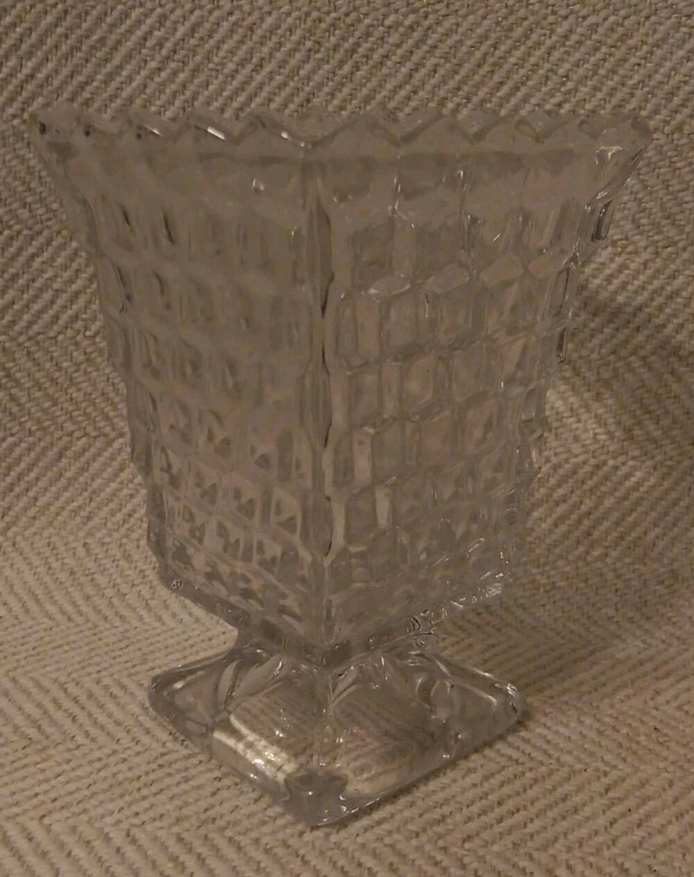 Vintage 7.5”x5”x5” Glass Fostoria American Urn Flower Vase Footed